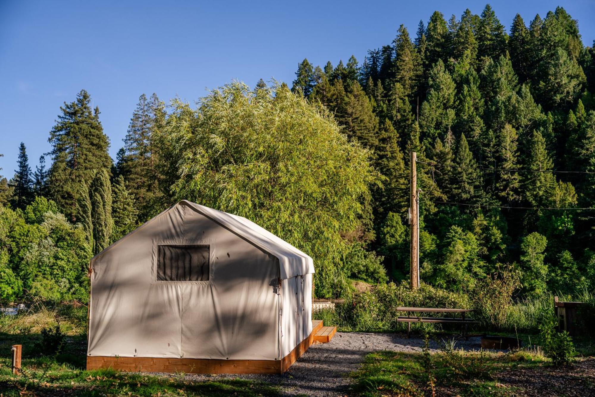 Johnson'S Beach Cabins And Campground Guerneville Esterno foto