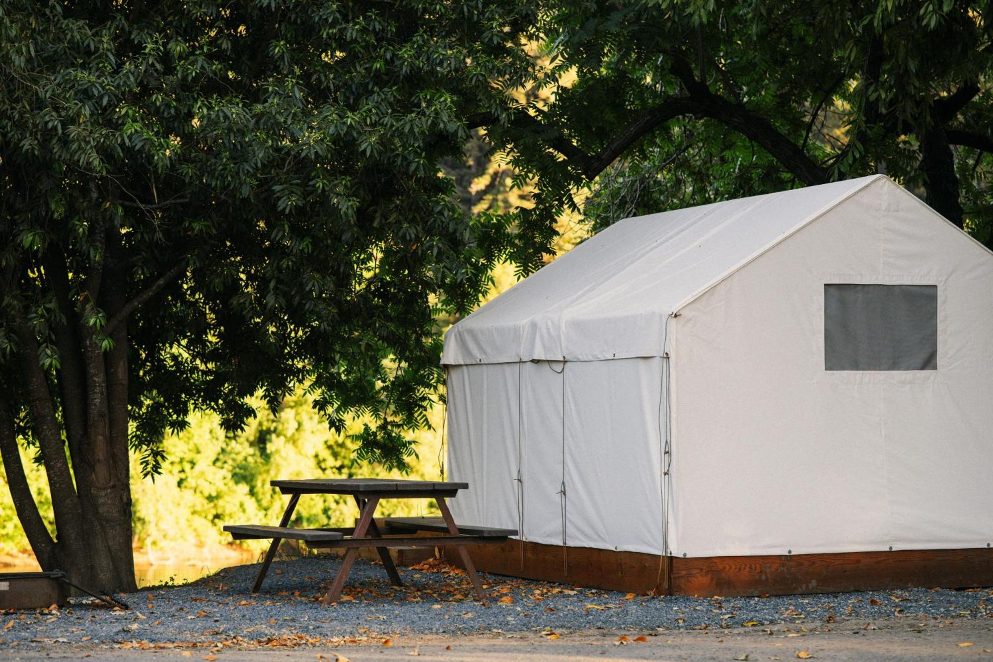 Johnson'S Beach Cabins And Campground Guerneville Esterno foto